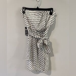 NWT Express Black and White Patterned Strapless Dress with removable belt
